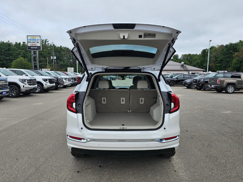 2024 GMC Terrain in Pickering, Ontario - 7 - w1024h768px