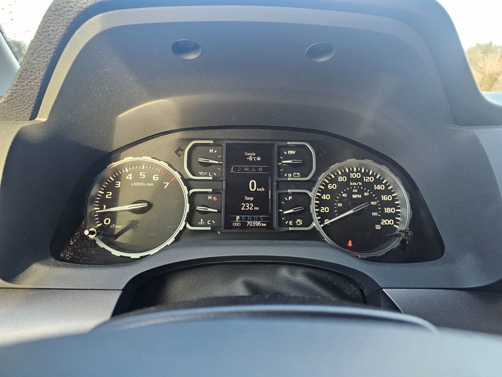 2020 Toyota Tundra in Pickering, Ontario - 16 - w1024h768px