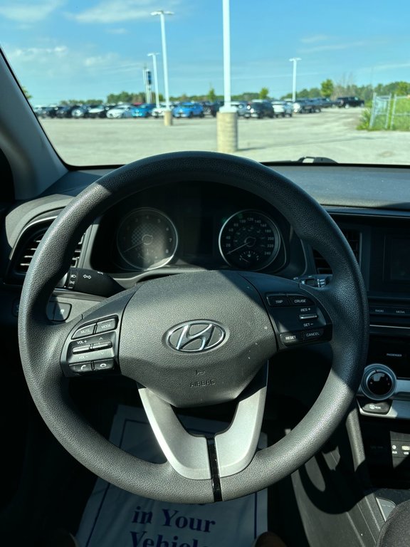 2020 Hyundai ELANTRA SE in Lindsay, Ontario - 10 - w1024h768px