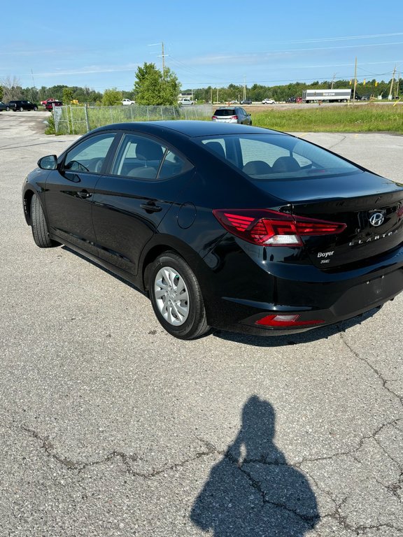 2020 Hyundai ELANTRA SE in Lindsay, Ontario - 4 - w1024h768px