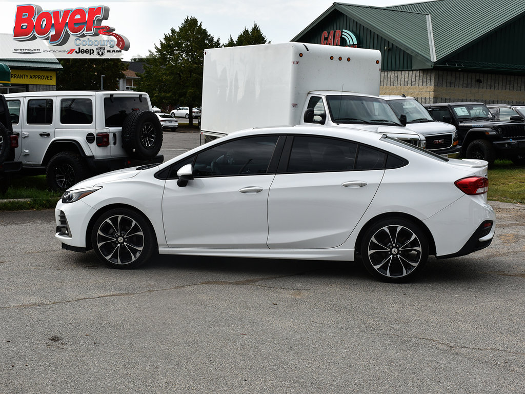 2019 Chevrolet Cruze in Pickering, Ontario - 5 - w1024h768px