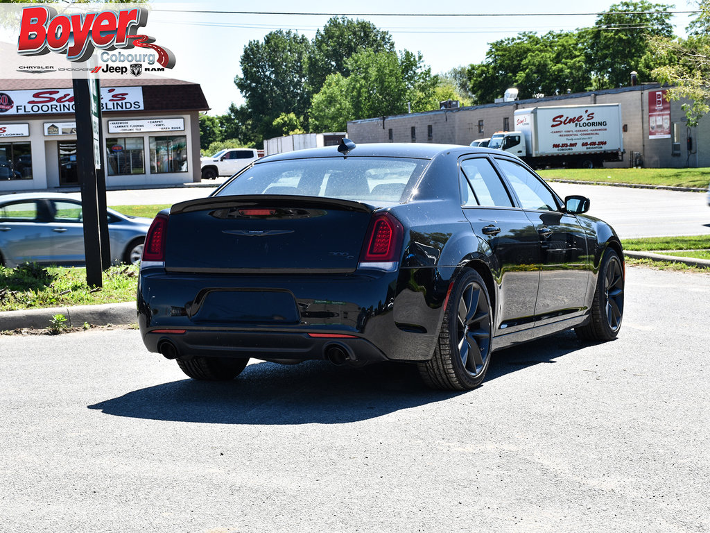 2023 Chrysler 300 in Pickering, Ontario - 6 - w1024h768px