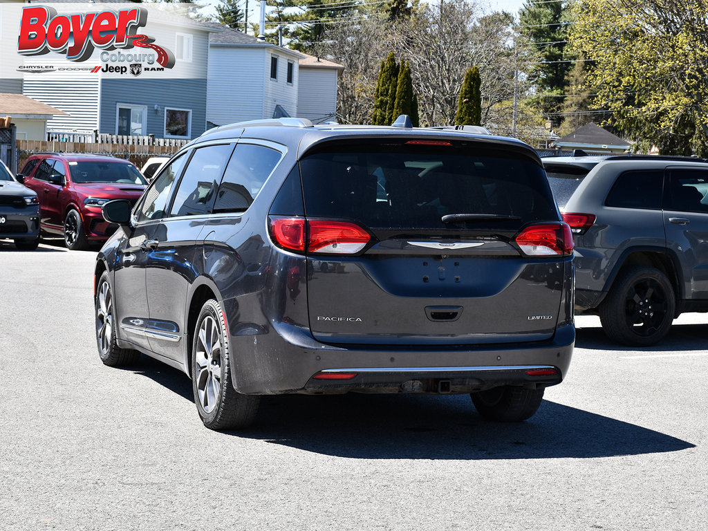 2017 Chrysler Pacifica in Pickering, Ontario - 4 - w1024h768px
