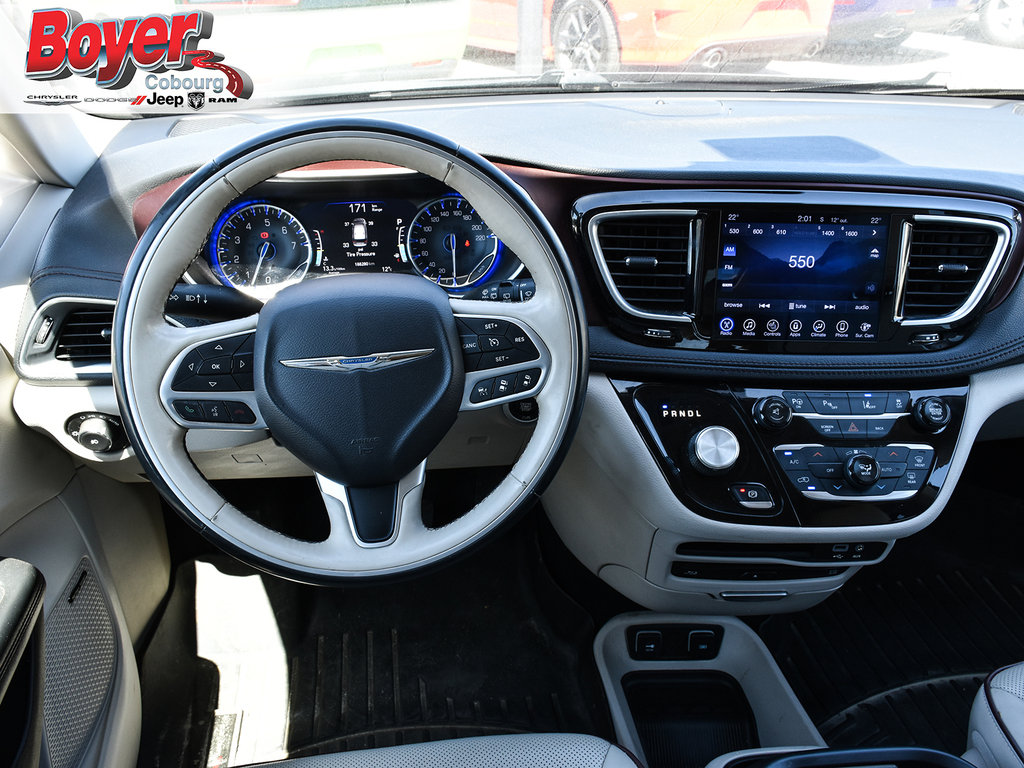 2017 Chrysler Pacifica in Pickering, Ontario - 14 - w1024h768px