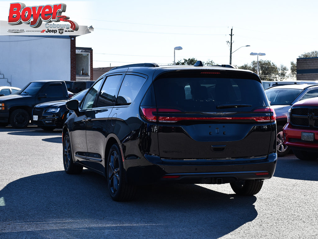 2024 Chrysler Pacifica in Pickering, Ontario - 4 - w1024h768px