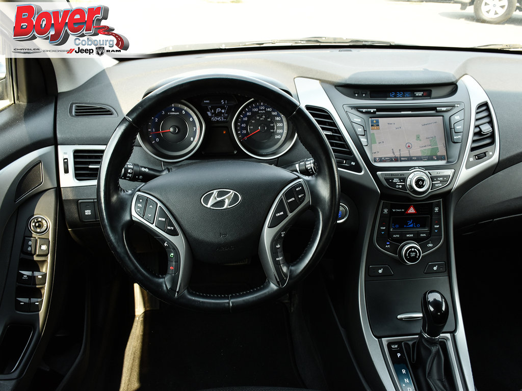 2015 Hyundai Elantra in Pickering, Ontario - 12 - w1024h768px