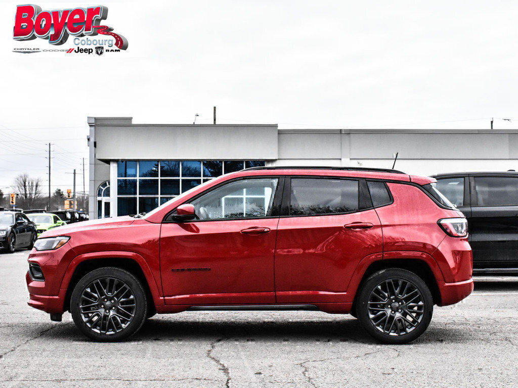 2022 Jeep Compass in Pickering, Ontario - 3 - w1024h768px