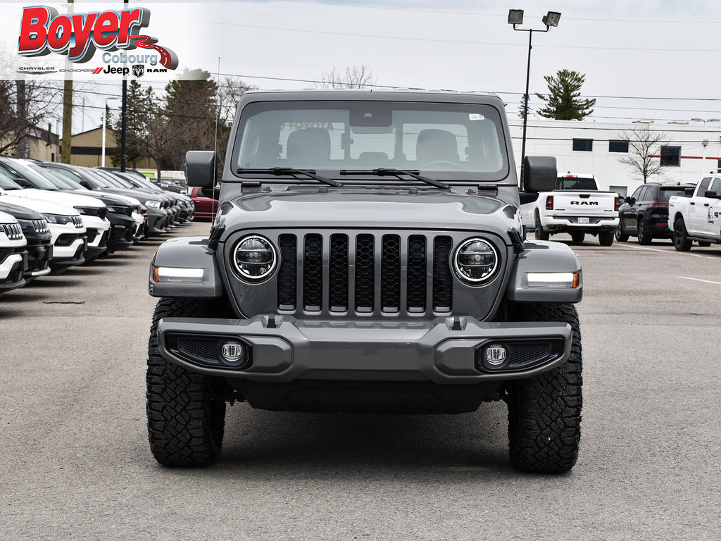 2022 Jeep Gladiator in Pickering, Ontario - 2 - w1024h768px