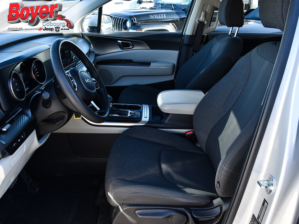 2022 Kia Carnival in Pickering, Ontario - 11 - w1024h768px