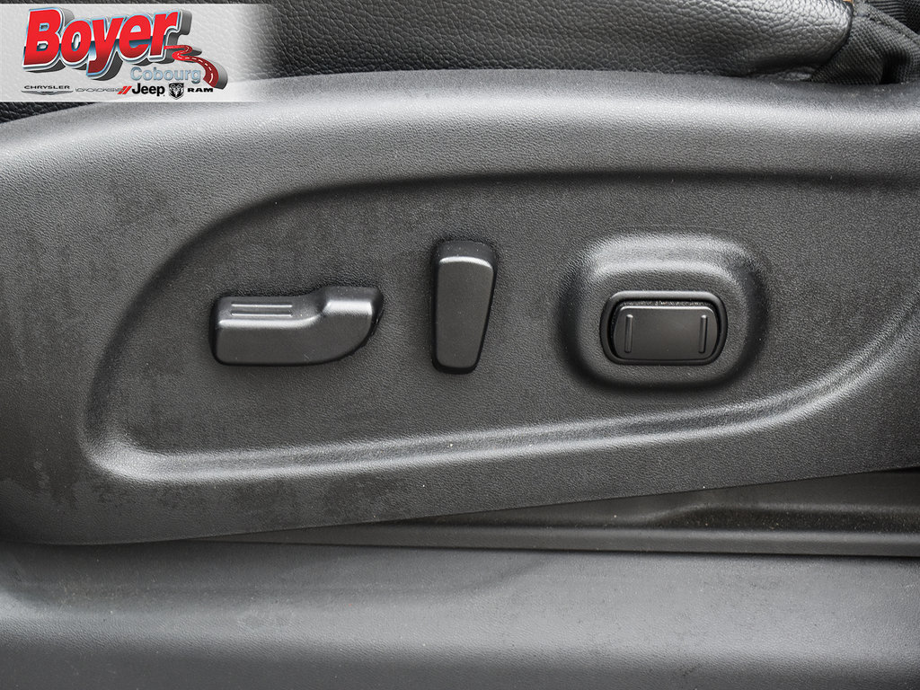 2017 Nissan Titan XD in Pickering, Ontario - 14 - w1024h768px