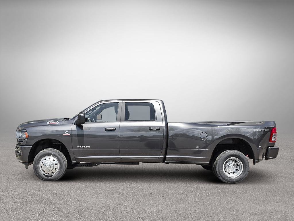 2024 Ram 3500 in Pickering, Ontario - 3 - w1024h768px