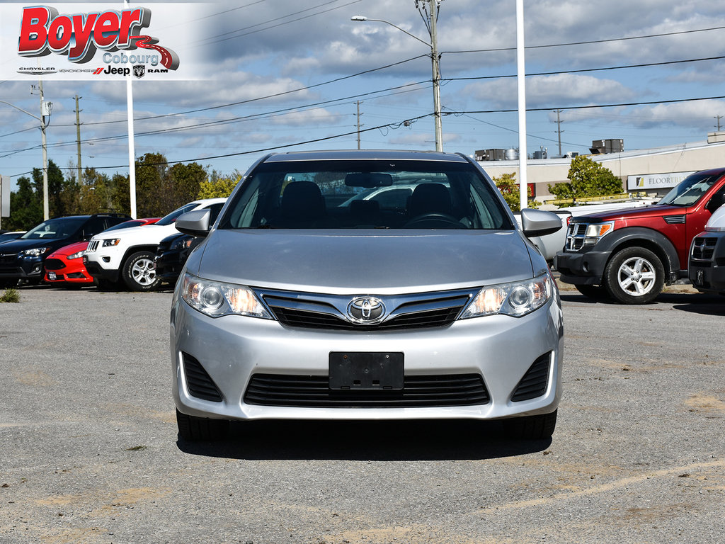 2014 Toyota Camry in Pickering, Ontario - 3 - w1024h768px