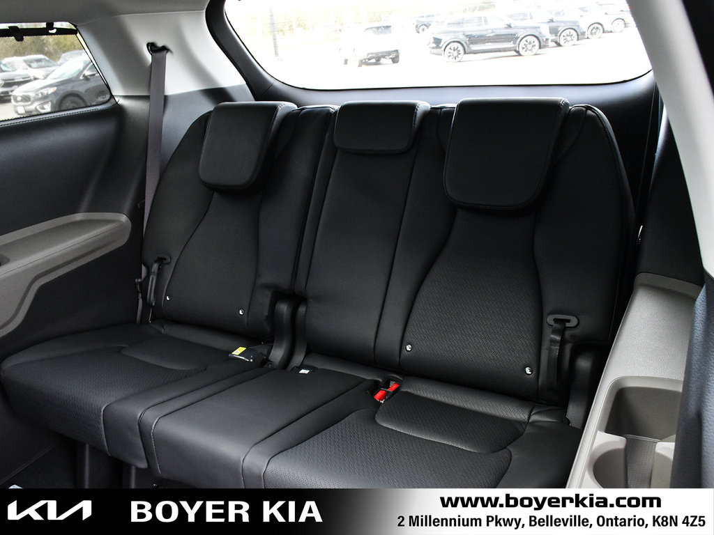 2025 Kia Carnival in Pickering, Ontario - 18 - w1024h768px