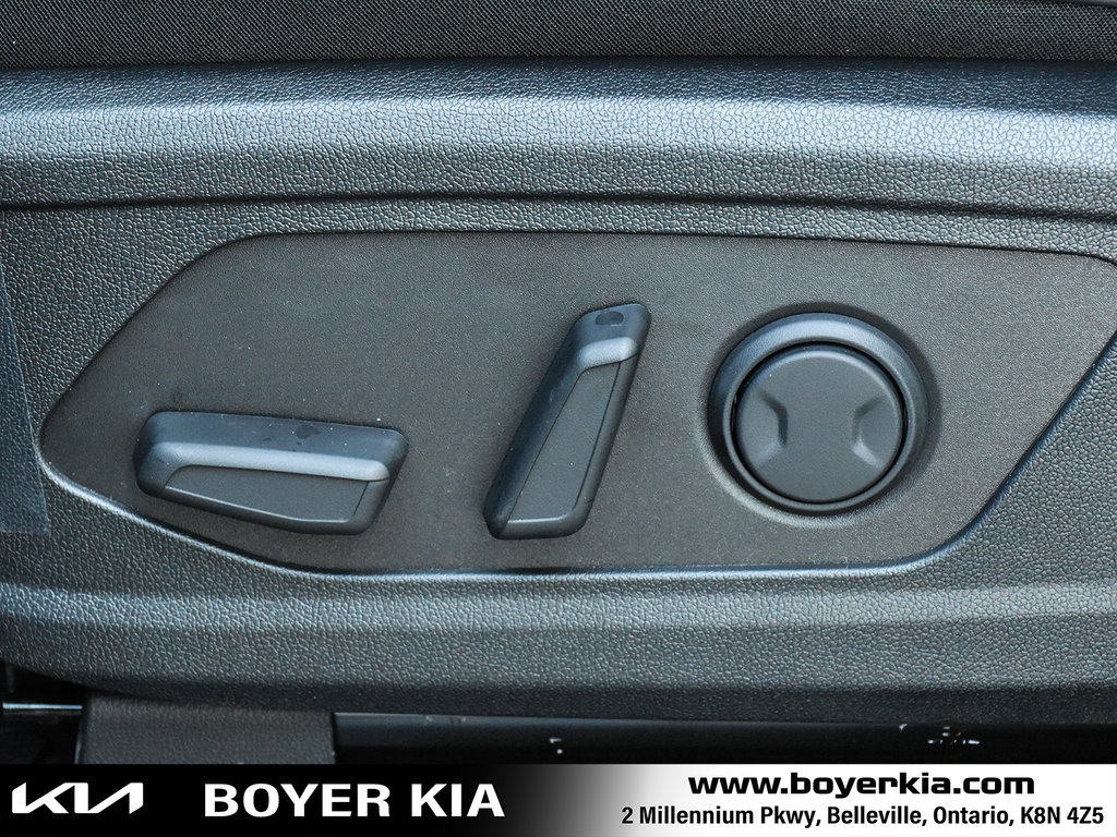 2025 Kia SORENTO PHEV in Pickering, Ontario - 14 - w1024h768px