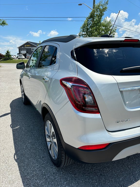 2018 Buick Encore GX Preferred - FWD in Lindsay, Ontario - 5 - w1024h768px