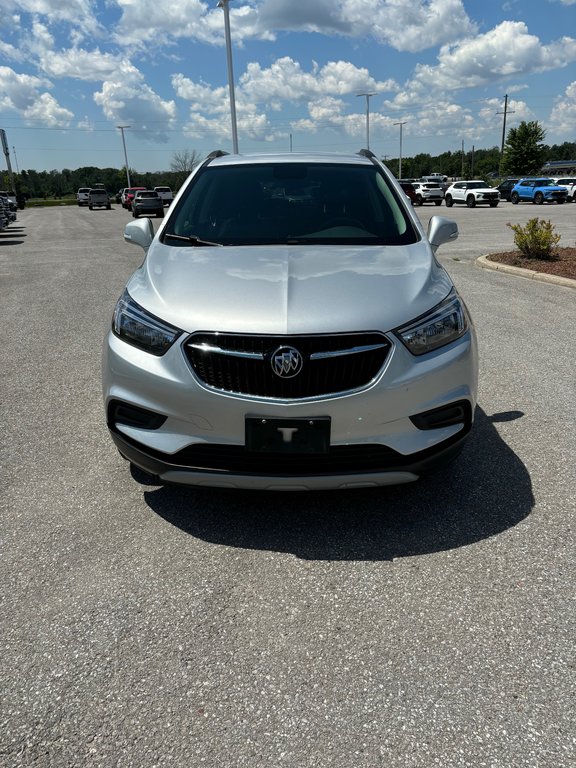 2018 Buick Encore GX Preferred - FWD in Lindsay, Ontario - 2 - w1024h768px