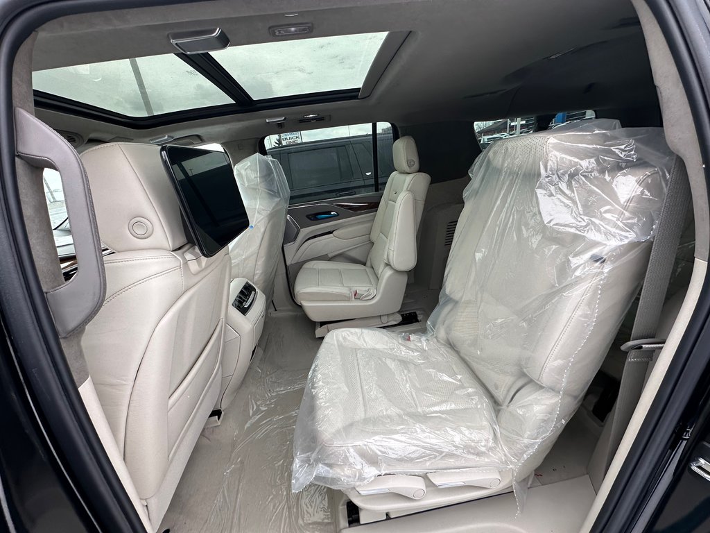 2024 Cadillac Escalade ESV Sport Platinum in Pickering, Ontario - 16 - w1024h768px