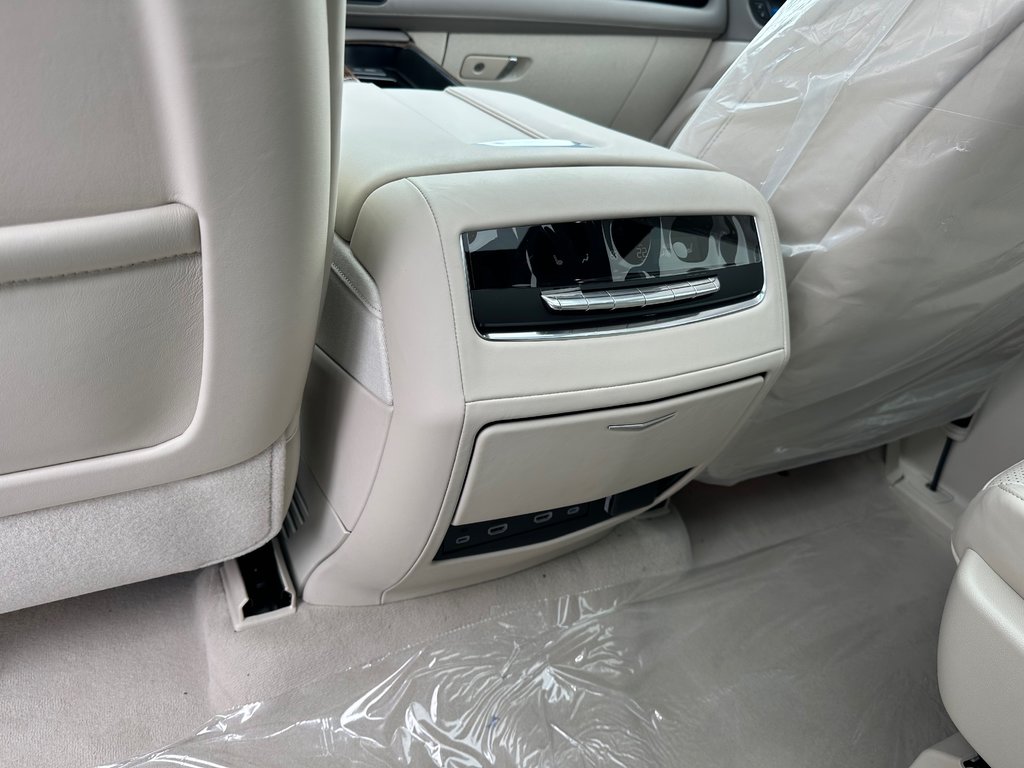 2024 Cadillac Escalade ESV Sport Platinum in Pickering, Ontario - 34 - w1024h768px