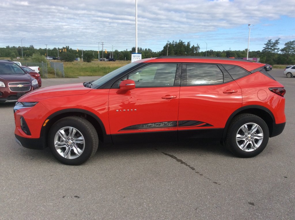 2019 Chevrolet Blazer in Pickering, Ontario - 2 - w1024h768px