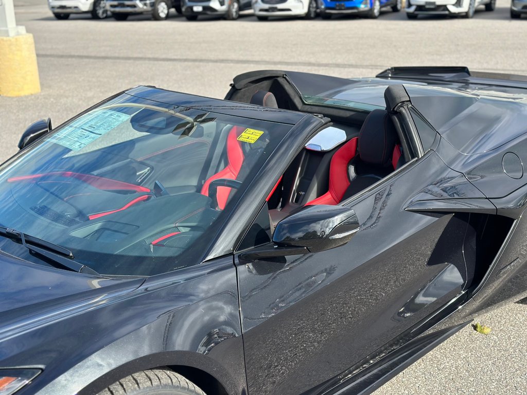 2024 Chevrolet CORVETTE E-RAY in Pickering, Ontario - 19 - w1024h768px