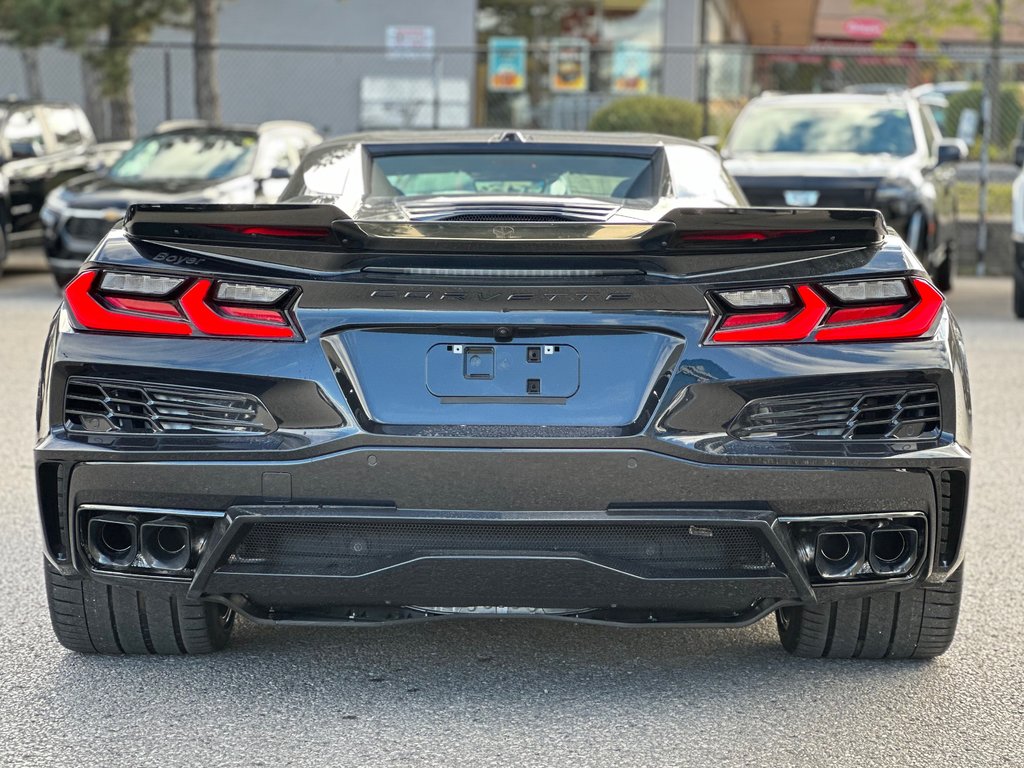 2024 Chevrolet CORVETTE E-RAY in Pickering, Ontario - 4 - w1024h768px