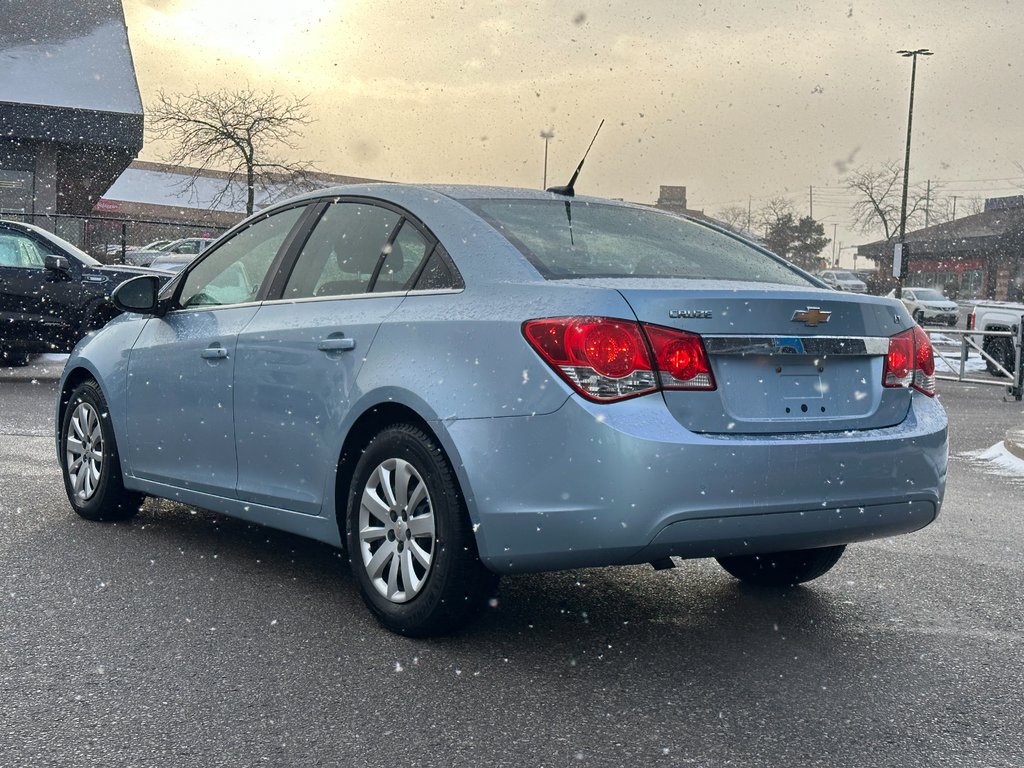 2011 Chevrolet Cruze LT TURBO W/1SA in Pickering, Ontario - 3 - w1024h768px