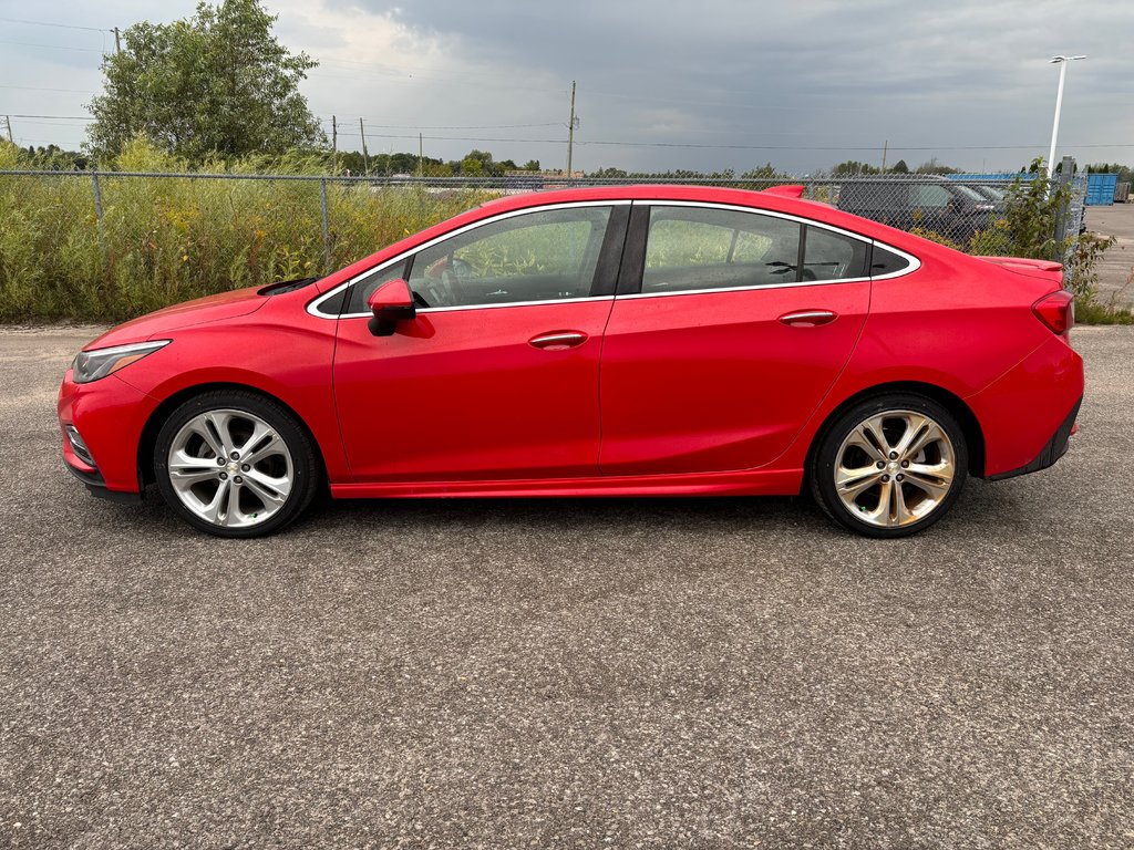 2016 Chevrolet Cruze in Pickering, Ontario - 5 - w1024h768px