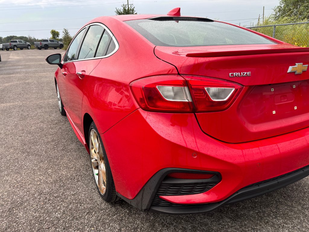 2016 Chevrolet Cruze in Pickering, Ontario - 6 - w1024h768px