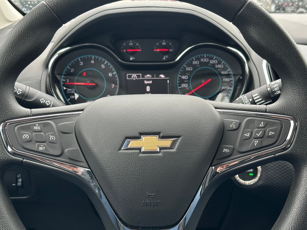 2018 Chevrolet Cruze LT in Pickering, Ontario - 10 - w1024h768px