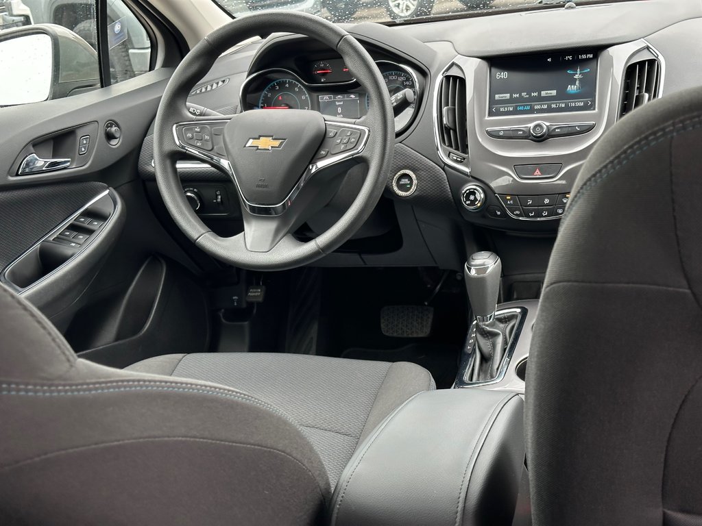 2018 Chevrolet Cruze in Pickering, Ontario - 11 - w1024h768px