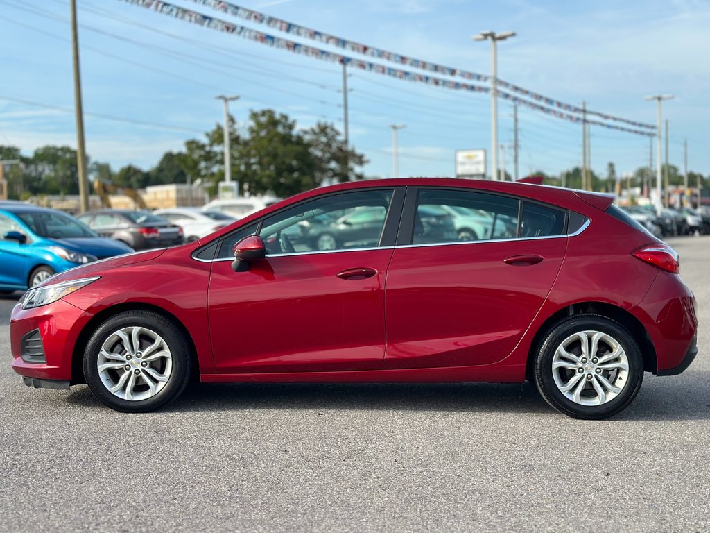 2019 Chevrolet Cruze in Pickering, Ontario - 2 - w1024h768px