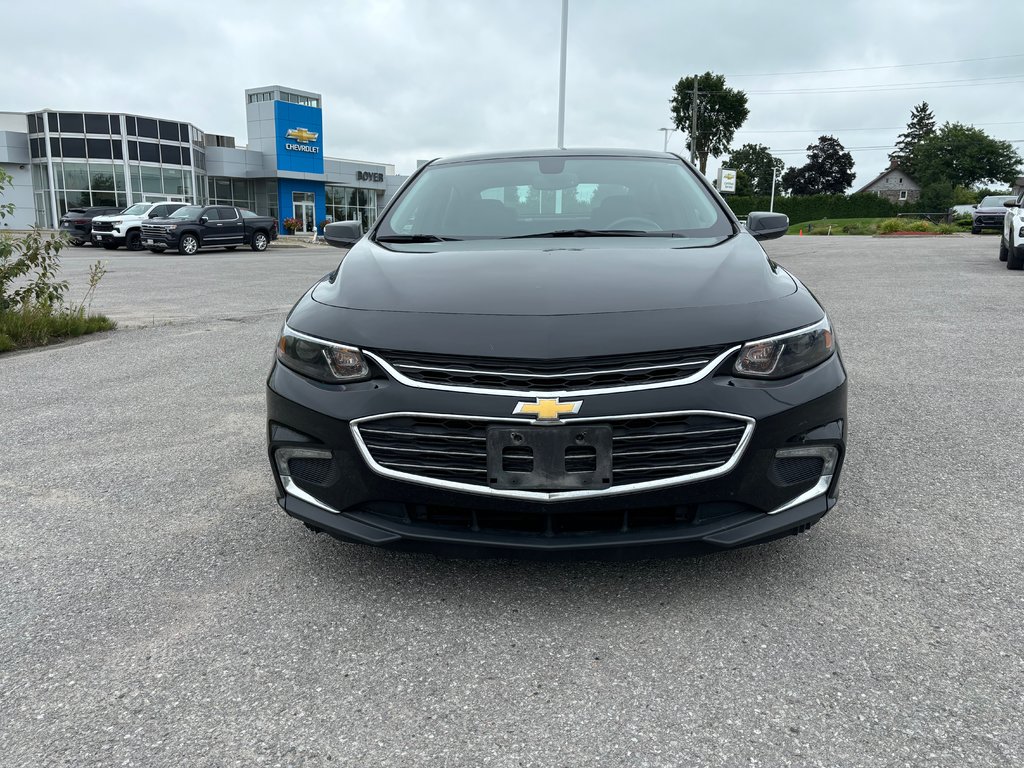 2016 Chevrolet Malibu in Pickering, Ontario - 2 - w1024h768px