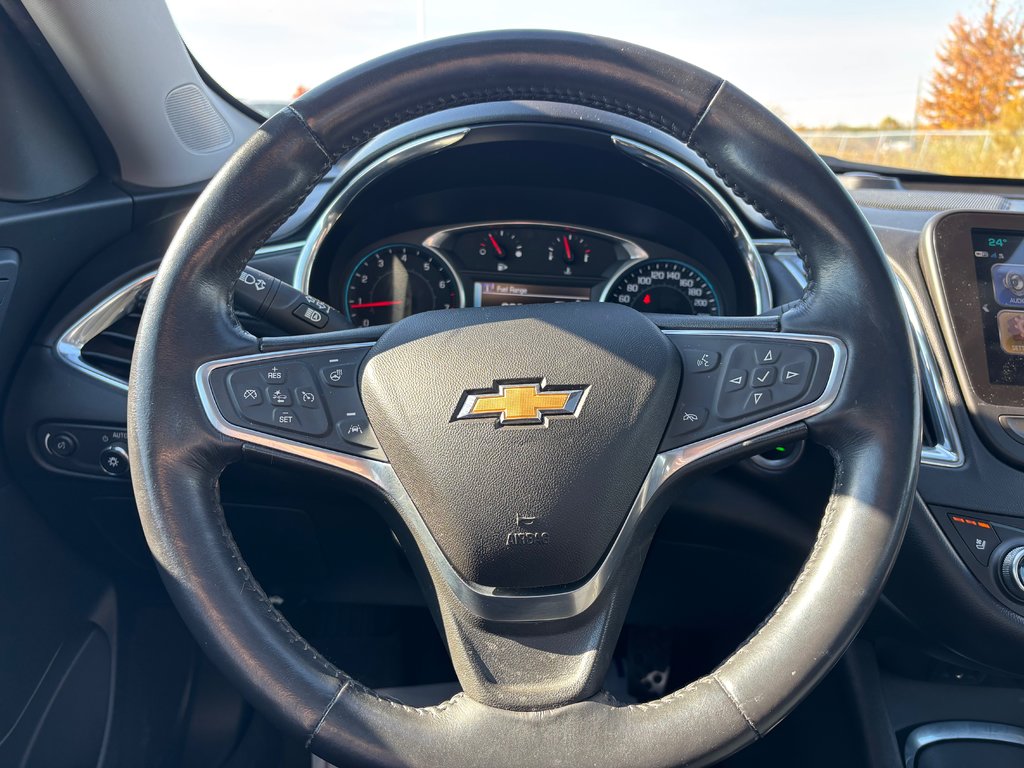 2018 Chevrolet Malibu in Lindsay, Ontario - 18 - w1024h768px