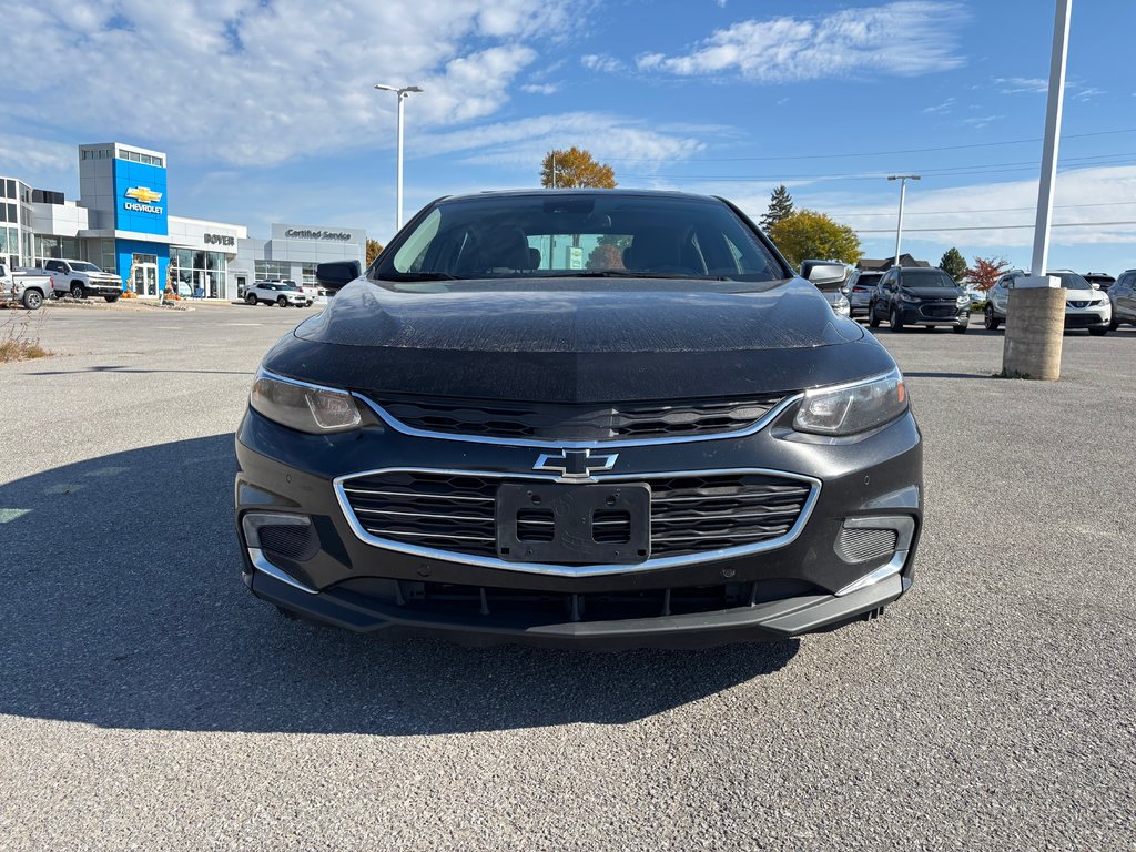 2018 Chevrolet Malibu in Lindsay, Ontario - 2 - w1024h768px