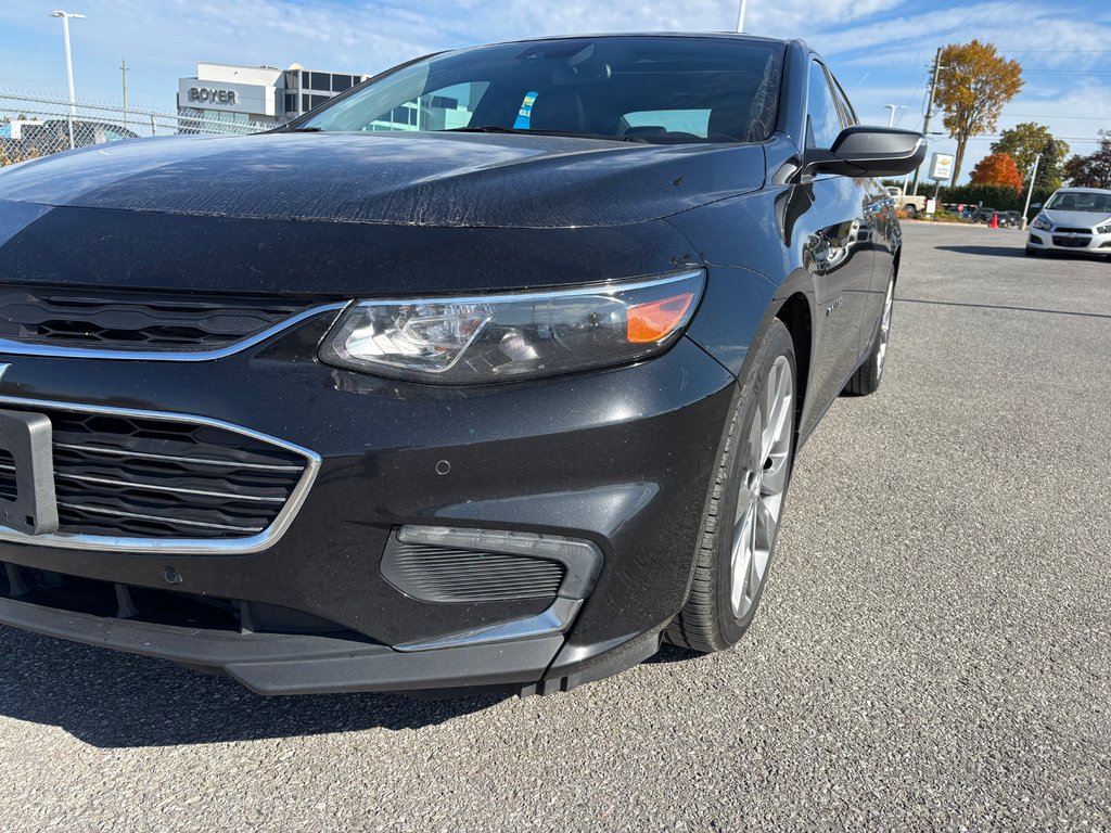 2018 Chevrolet Malibu in Lindsay, Ontario - 3 - w1024h768px