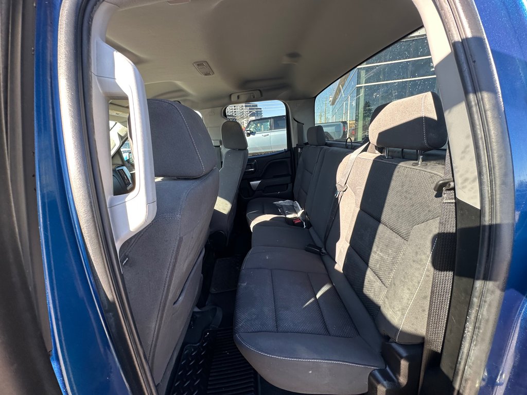 2019  Silverado 1500 LD LT in Pickering, Ontario - 13 - w1024h768px