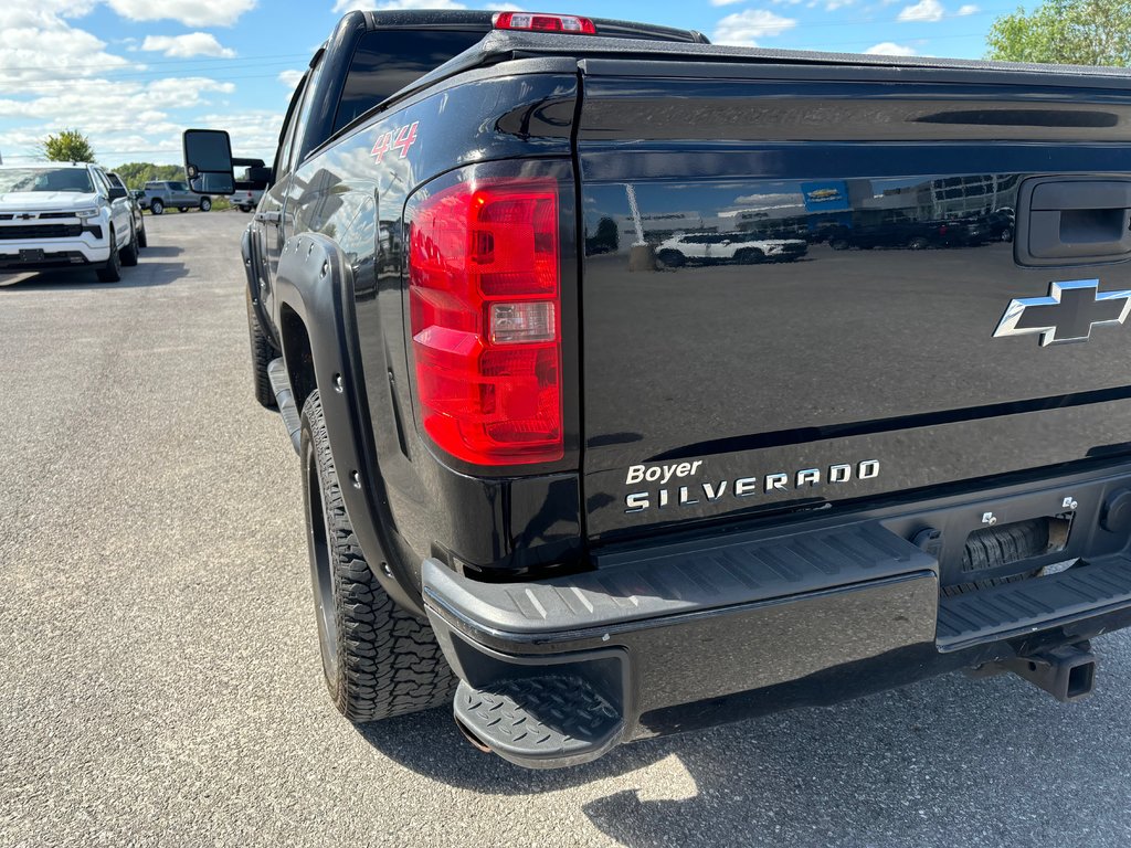 2017 Chevrolet Silverado 1500 in Lindsay, Ontario - 6 - w1024h768px