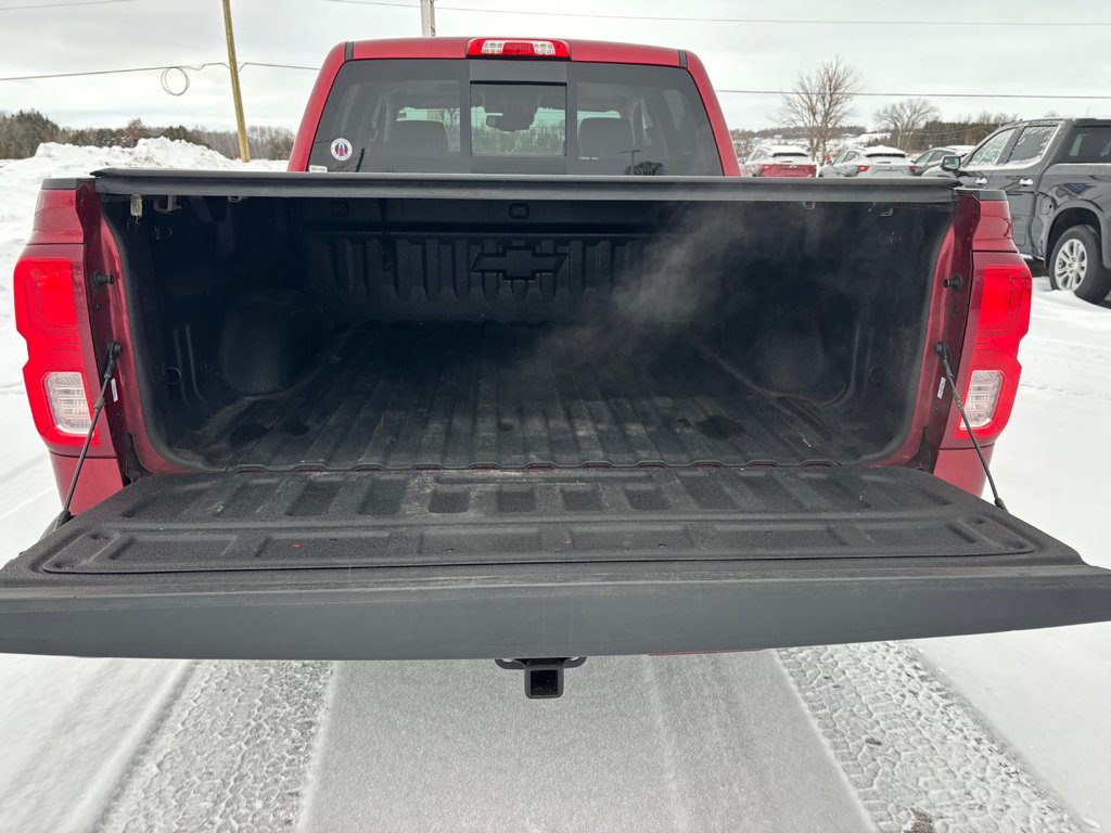 2018 Chevrolet Silverado 1500 in Lindsay, Ontario - 8 - w1024h768px