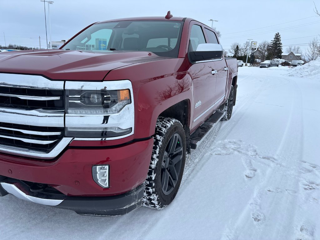 2018 Chevrolet Silverado 1500 in Lindsay, Ontario - 3 - w1024h768px