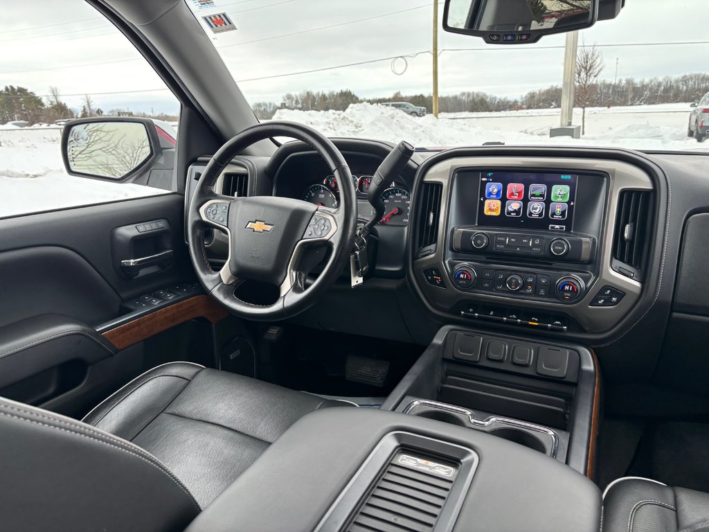 2018 Chevrolet Silverado 1500 in Lindsay, Ontario - 10 - w1024h768px