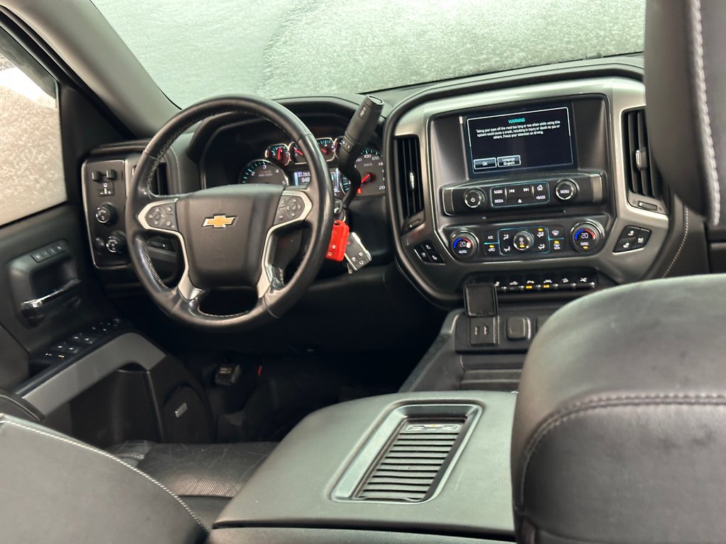 2018 Chevrolet Silverado 1500 in Pickering, Ontario - 12 - w1024h768px