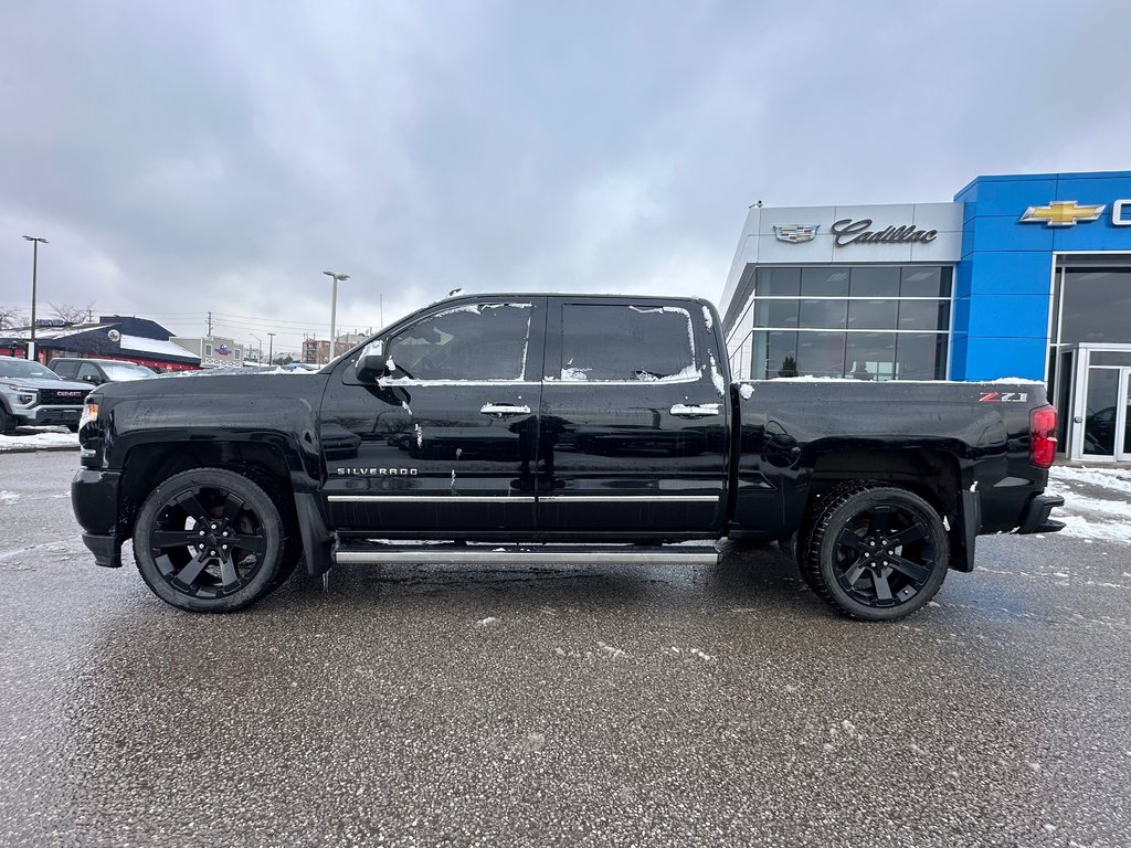 2018 Chevrolet Silverado 1500 in Pickering, Ontario - 2 - w1024h768px