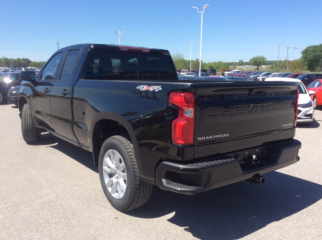 2019 Chevrolet Silverado 1500 in Pickering, Ontario - 3 - w1024h768px