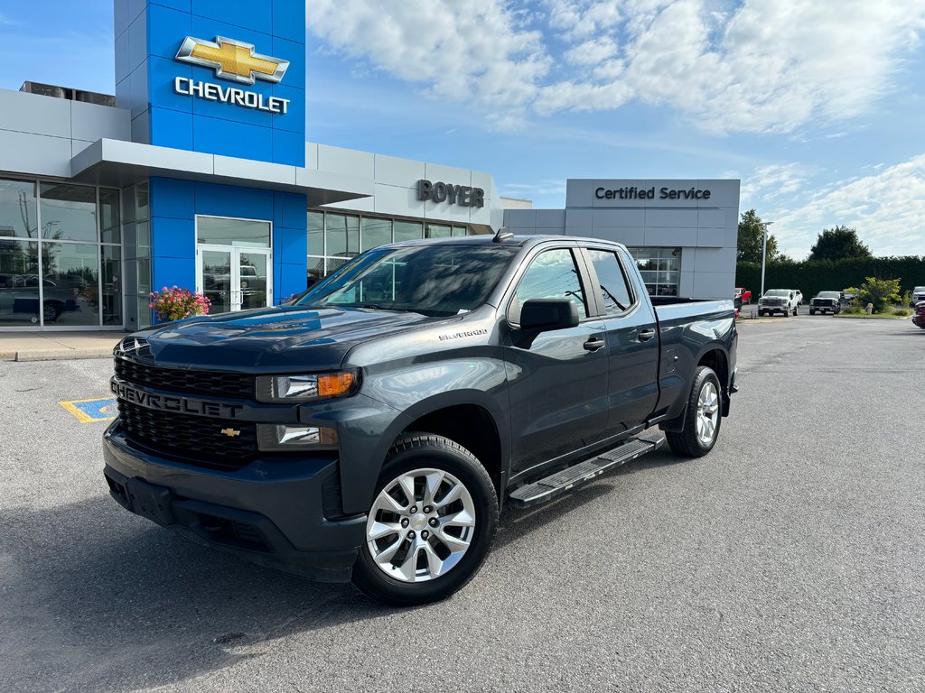 2021 Chevrolet Silverado 1500 in Lindsay, Ontario - 1 - w1024h768px