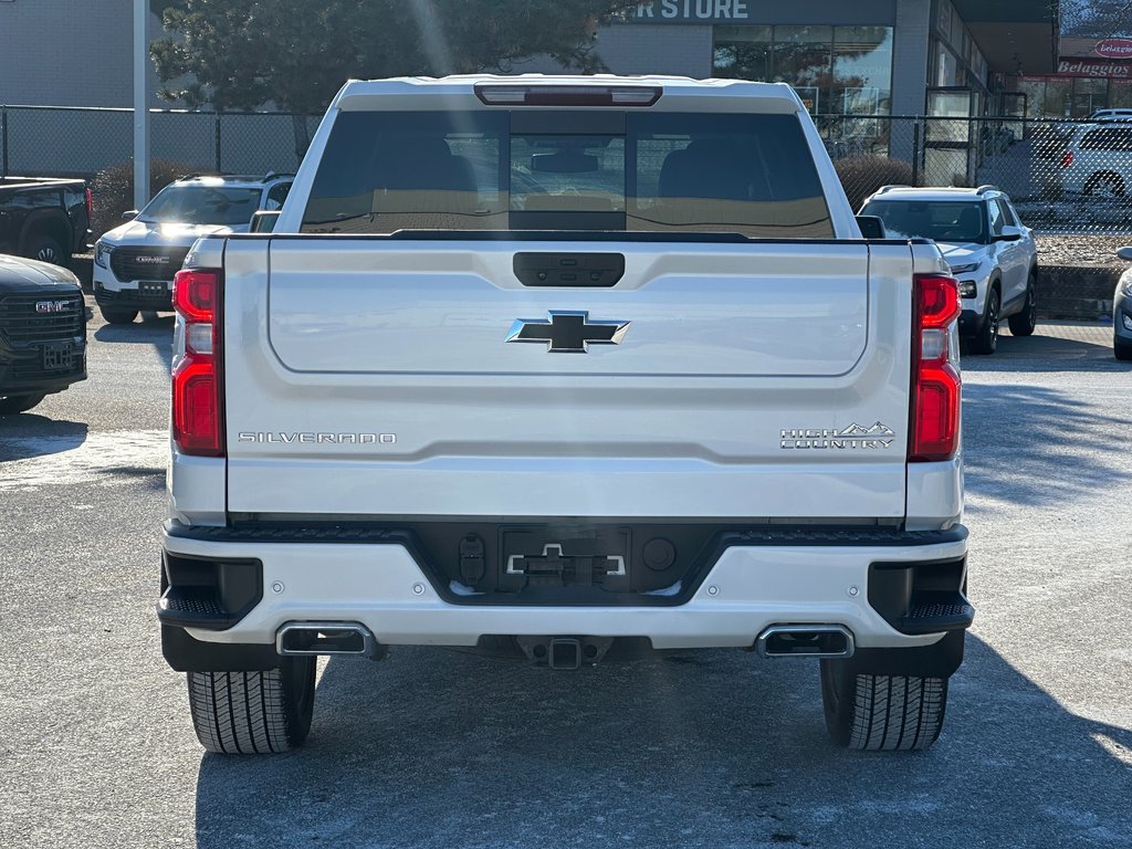 2021 Chevrolet Silverado 1500 HIGH COUNTRY in Pickering, Ontario - 4 - w1024h768px