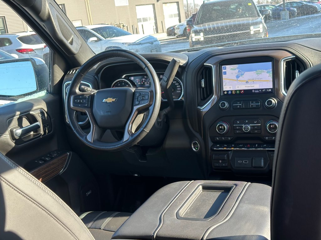 2021 Chevrolet Silverado 1500 in Pickering, Ontario - 14 - w1024h768px