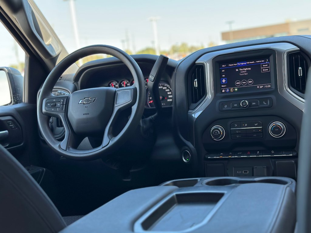 2022 Chevrolet Silverado 1500 in Pickering, Ontario - 10 - w1024h768px