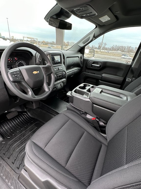 2023 Chevrolet Silverado 1500 in Pickering, Ontario - 18 - w1024h768px