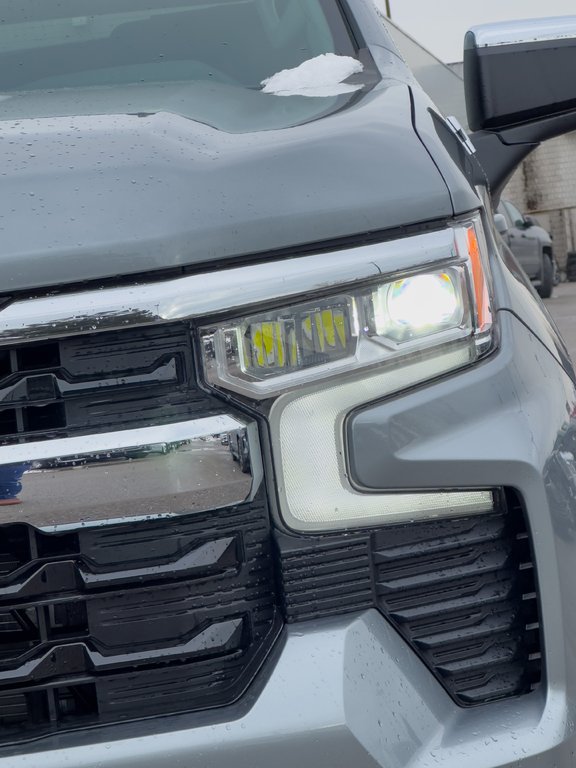 2023 Chevrolet Silverado 1500 in Pickering, Ontario - 10 - w1024h768px