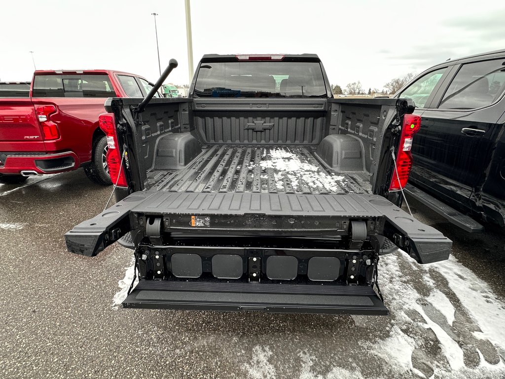 2023 Chevrolet Silverado 1500 in Pickering, Ontario - 27 - w1024h768px